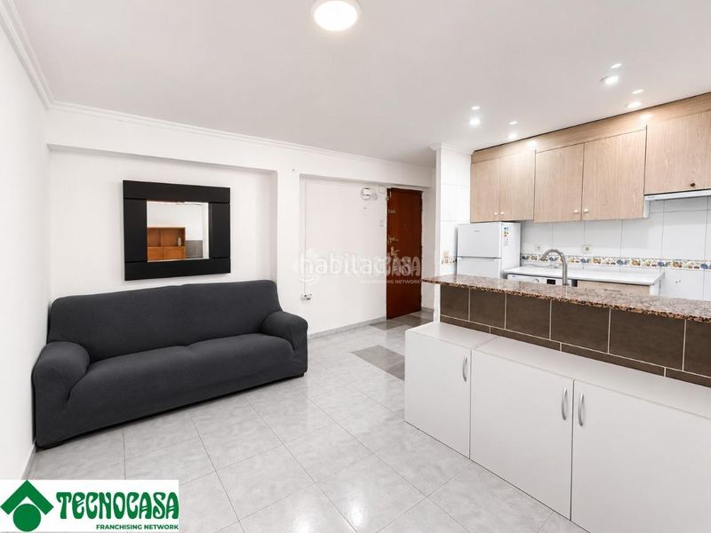 Foto ed932ead-5eb0-4105-97fb-b5bf4f5ea84a. Pis a El Mercado Manises