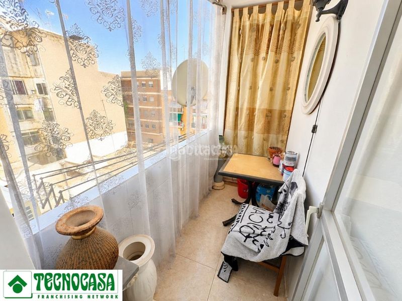 Foto d0e2c672-935b-45d9-8745-501c5ae6a999. Piso  en venta en El Mercado Manises