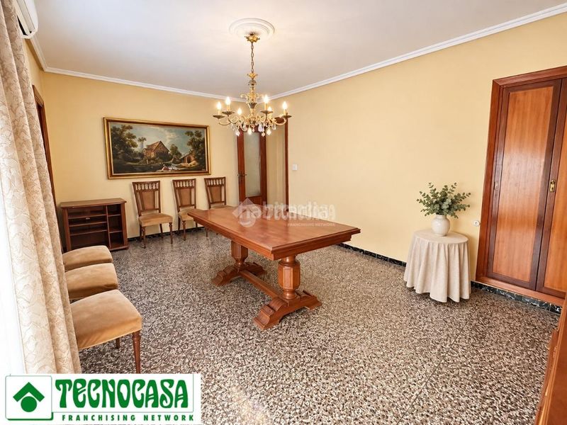 Foto 11c42072-2b4d-4ae2-a5cb-5060a78e5cc1. Casa amb calefacció a Centro Ciudad Manises