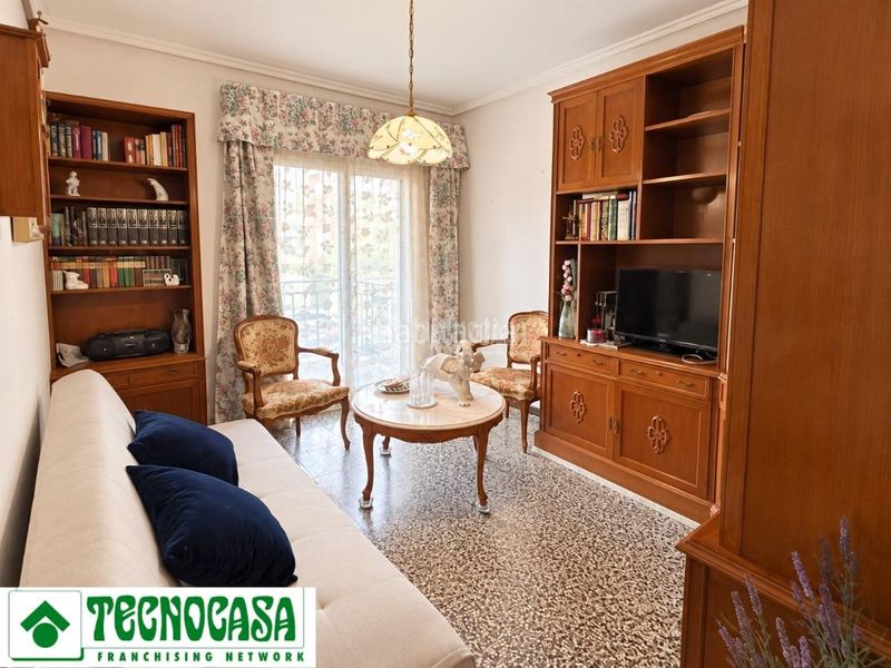 Foto c7941038-1af8-4605-be0f-c50414cb08d9. Casa amb calefacció a Centro Ciudad Manises