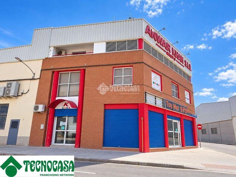 Foto eb764c5b-002c-4297-a7e2-e50c709bc0f2. Locale commerciale con riscaldamento in Polígono del Aeropuerto Manises