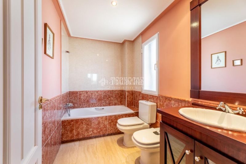 Foto b7b4525b-b165-4c29-a630-b54b98d94c7b. Maison avec chauffage parking dans El Peñalar - Arroyo de Trofas - Montealegre Torrelodones