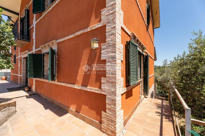 Foto e64a41d4-45be-48e5-96f0-87b9e8629d5e. Maison avec chauffage parking dans El Peñalar - Arroyo de Trofas - Montealegre Torrelodones