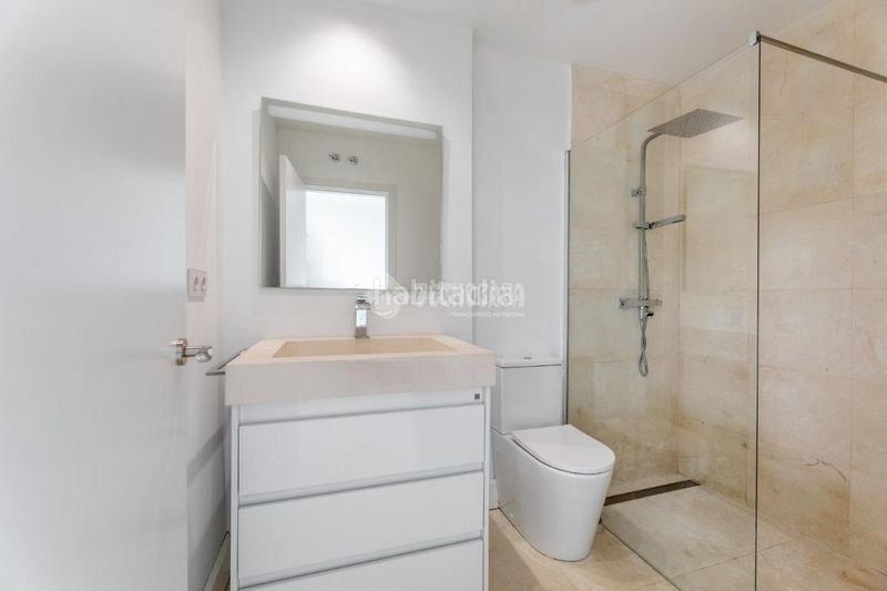 Foto a41e0102-2764-45dc-ac14-700f6b50b7f8. Casa amb calefacció aparcament piscina a Salud y Alegría - El Lago Torrelodones