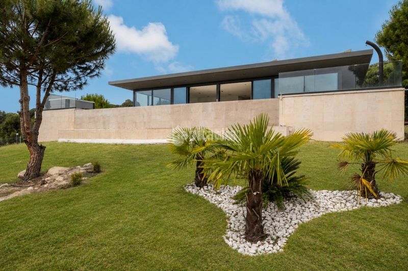 Foto d32fb5ad-5b14-4809-b7cb-ca571dac302c. Casa amb calefacció aparcament piscina a Salud y Alegría - El Lago Torrelodones