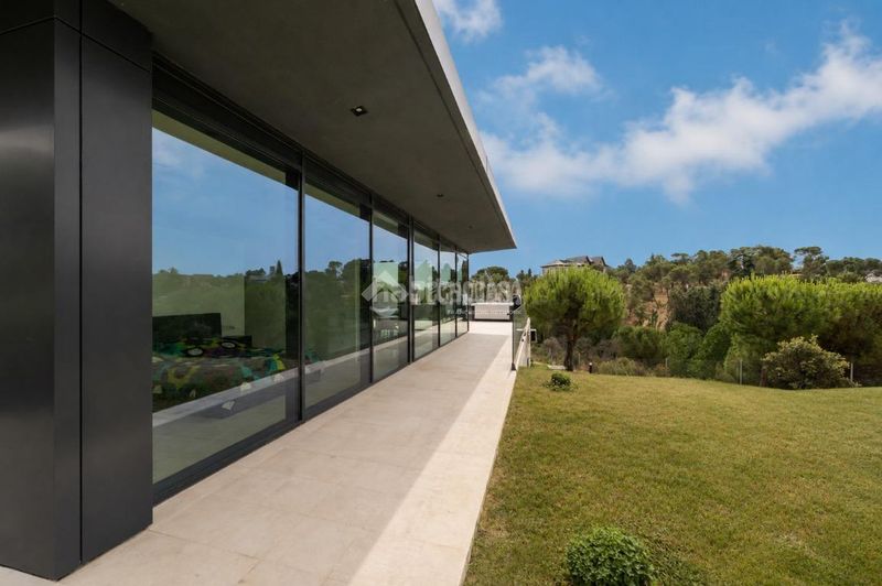 Foto f2c7ade4-5acc-4537-810b-175298904774. Casa amb calefacció aparcament piscina a Salud y Alegría - El Lago Torrelodones