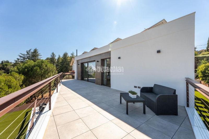 Foto d1325470-2a7d-448f-9b83-b93861248274. Maison avec chauffage parking piscine dans El Peñalar - Arroyo de Trofas - Montealegre Torrelodones