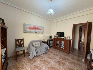 Casa aparellada a Andújar. Casa en venta en andújar