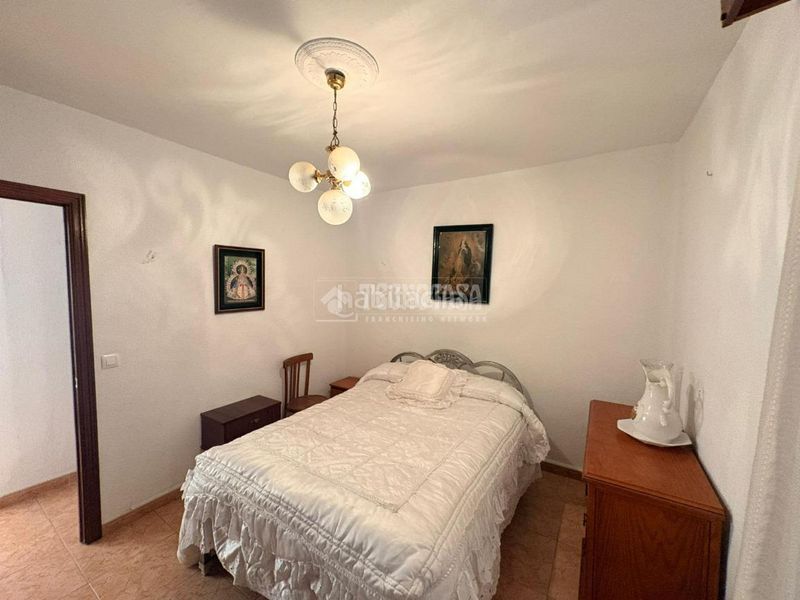 Foto af13598f-f28a-4b25-bd5f-433a5134b86d. Casa aparellada a Marmolejo