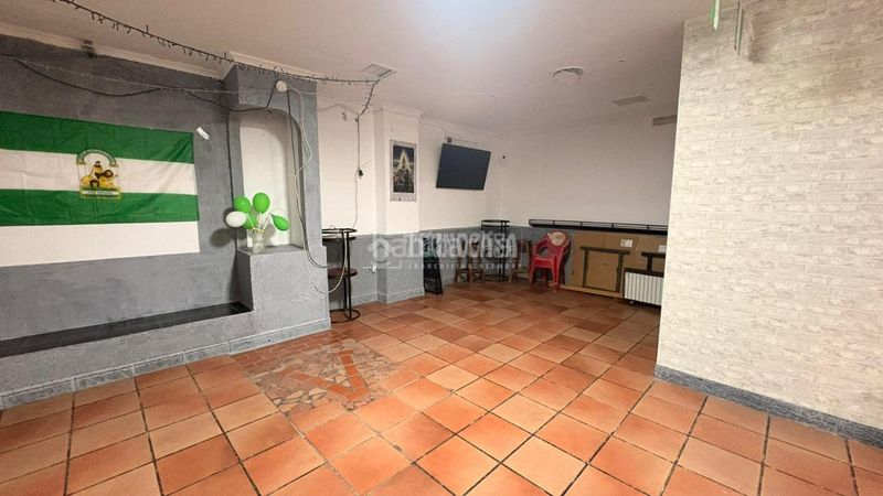 Foto a882df4b-dd59-4836-bfd0-baa332a27e9f. Local comercial a Andújar