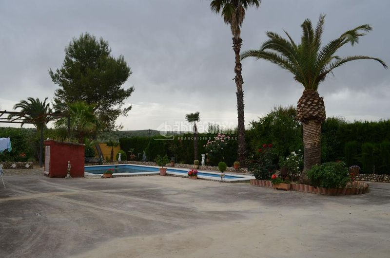 Foto 0545627f-3312-4c98-ad85-9db0d1f6acb1. Masia amb piscina a Marmolejo
