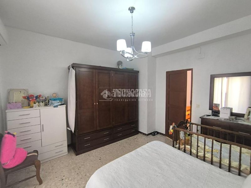 Foto 0bd39e3f-403b-4c66-8fa3-6e650c52bcf1. Casa aparellada a Marmolejo