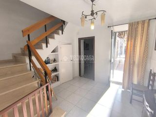 Maison jumelée à Marmolejo. Casa en venta en marmolejo