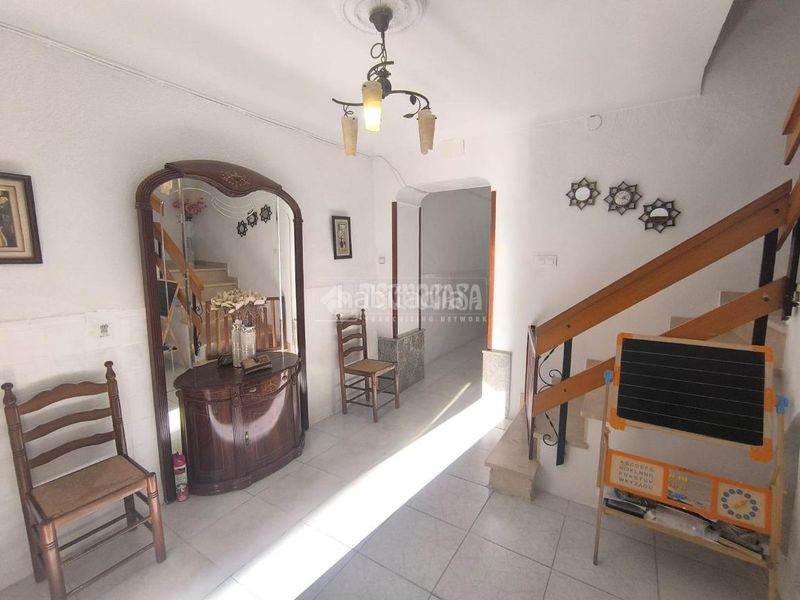 Foto 43b153f8-16a8-4b63-a46f-23a4e7a0904f. Casa aparellada a Marmolejo