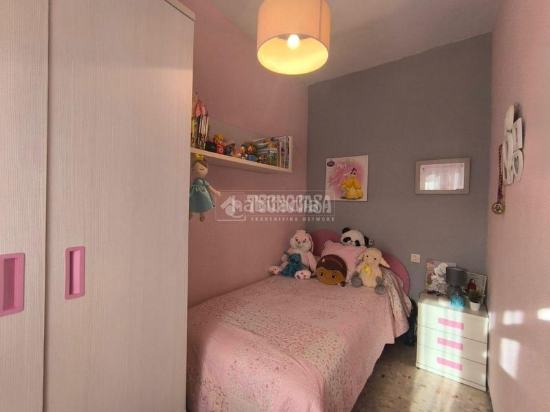 Foto f6fe53fb-15f9-42d7-af6c-978b2ed2ffbe. Casa aparellada a Marmolejo