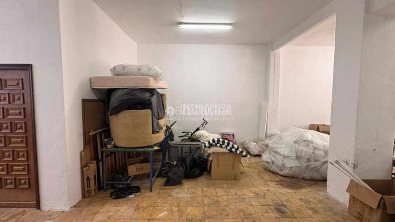 Foto e9b08482-644f-4fc5-ae66-1eed3ff5254c. Aparcament cotxe a Andújar