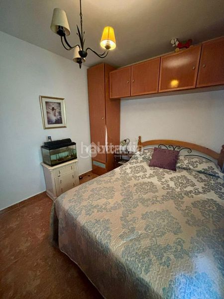 Foto b331b6d0-ae8d-4467-b261-a949dd25b642. Casa aparellada a Andújar