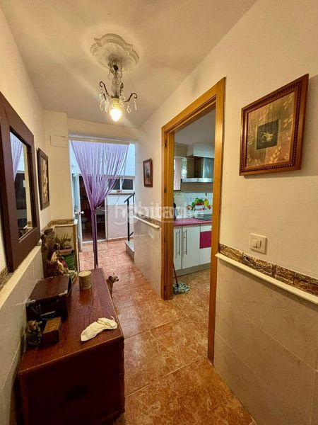Foto b47265f5-c47b-4e3e-b94a-5bb3f91e3655. Casa aparellada a Andújar