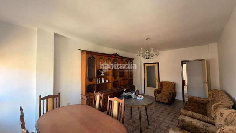 Foto aedf6861-4e3c-4066-baad-cad7d7ff61db. Pis amb aparcament a Andújar