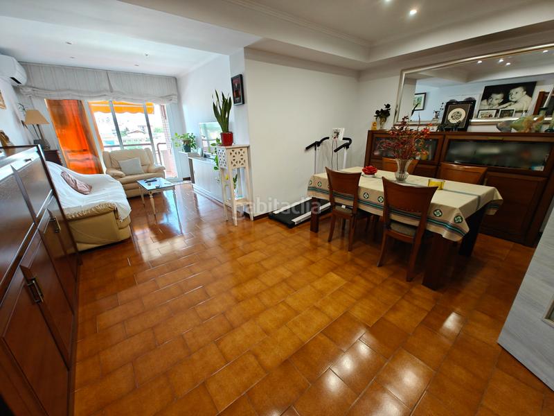Foto b781f406-19f1-4dab-8db2-fa428be826eb. Piso alto y con preciosas vistas, terraza, parquing y piscina en Premià de Mar