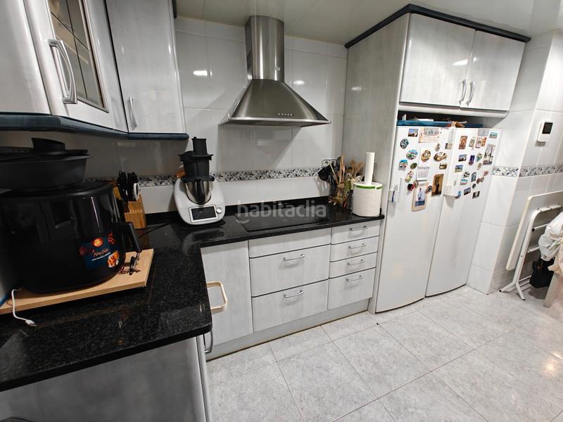 Foto f2f5fce8-eeee-41bb-881c-047a91fd87c7. Piso alto y con preciosas vistas, terraza, parquing y piscina en Premià de Mar