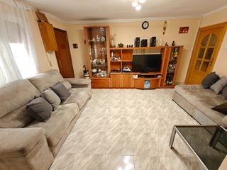 Appartamento in Zona Alta. Zona centro junto calle de la plaza.
