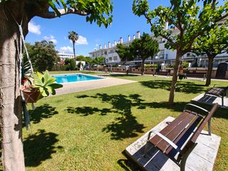 Semi detached house in Can Pou-Camp de Mar. Adosada en zona n�utico / can pou.