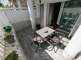Reihenhaus in Can Pou-Camp de Mar. A 100m de playa y club n�utico
