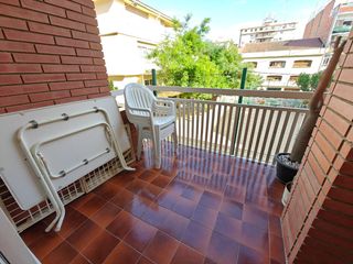 Piso  Carrer d'enric granados 68. Ascensor. terraza. patio.