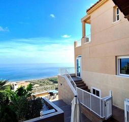 Casa adossada a Gran Vista-Olivo de Oro