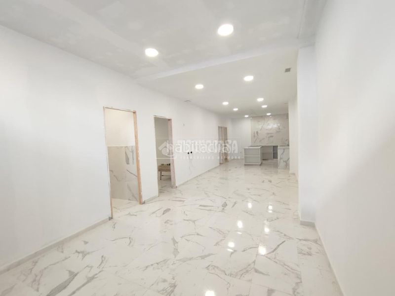 Foto 5ff04740-d771-42a4-9140-ab6a7bfbf969. Casa aparellada a Palmete Sevilla