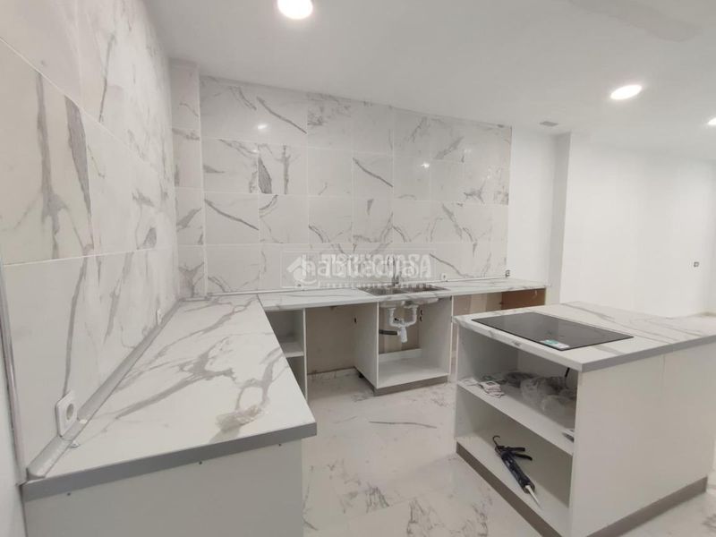 Foto a7aa3f8c-18f6-4efc-a74a-561aa9ec736a. Casa aparellada a Palmete Sevilla