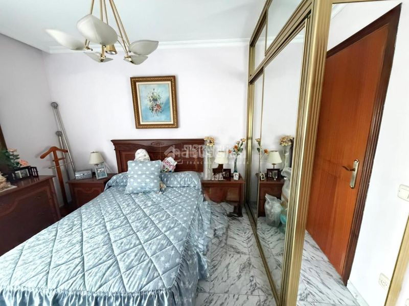 Foto c84308bf-bfe7-436f-b845-80a316be7354. Pis a Palmete Sevilla