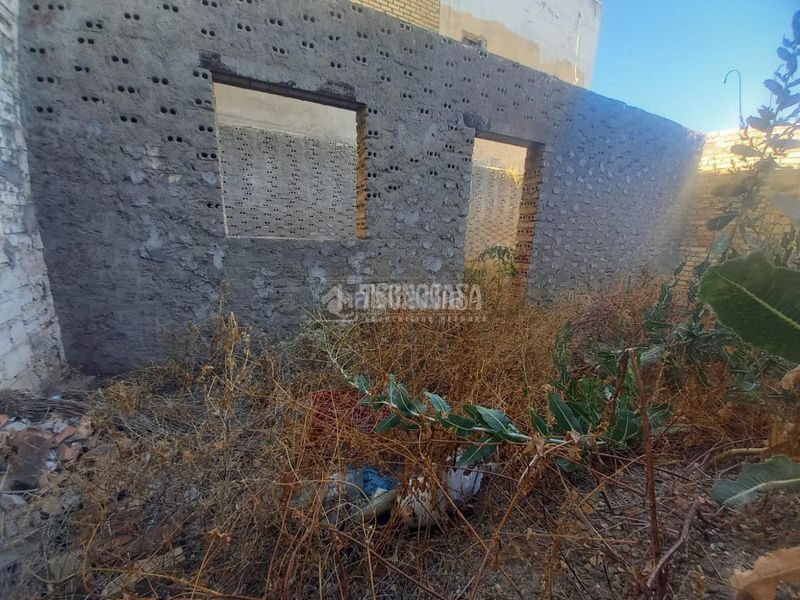 Foto 9058932f-156d-4e86-86ea-ffb50b0b959b. Terreny residencial a Palmete Sevilla