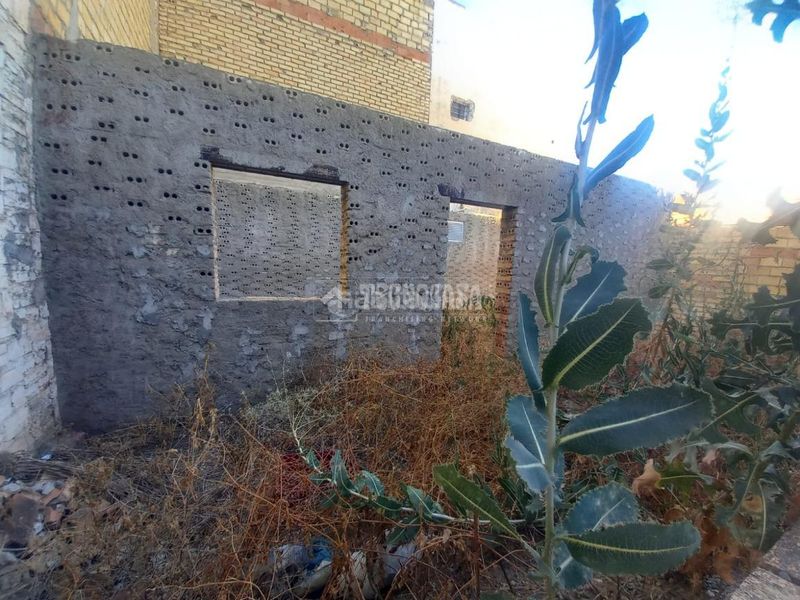 Foto dd7f5da6-afd5-45c6-9c38-2e6fefd8204b. Terreny residencial a Palmete Sevilla