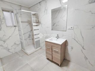 Towny house in Palmete. Casa en venta en sevilla