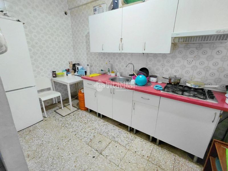 Foto 48ca5d55-f3fd-473b-be21-cb67179b9572. Casa aparellada a Palmete Sevilla