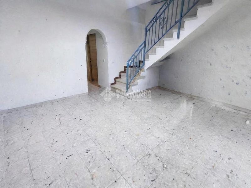Foto eea1ab4e-e1de-4d82-a6c1-1edd869c39a3. Casa aparellada a Palmete Sevilla