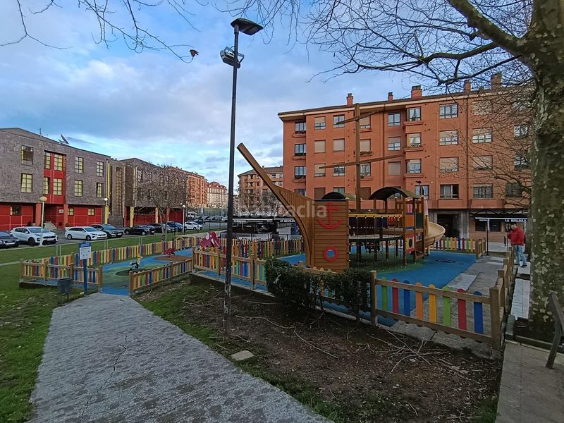 Foto 707e1a44-9c0d-43bf-a097-381b488d7539. Apartament amb calefacció aparcament a El Carbayedo - El Quirinal Avilés