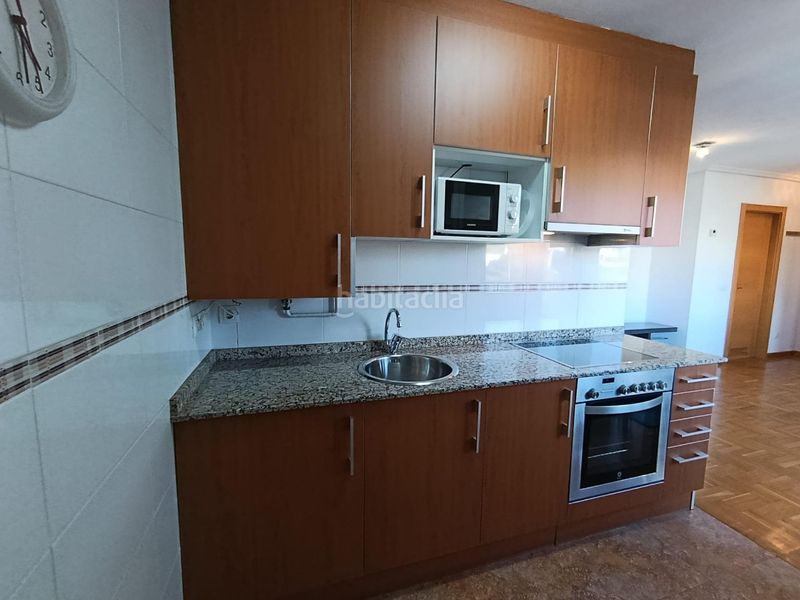 Foto 8d0a94b7-5739-4112-be67-44a49006fcc8. Apartament amb calefacció aparcament a El Carbayedo - El Quirinal Avilés