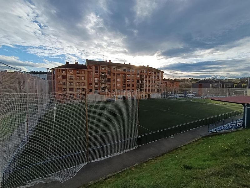 Foto b1749a6a-a938-48b1-a4d2-bc24dffad559. Apartament amb calefacció aparcament a El Carbayedo - El Quirinal Avilés