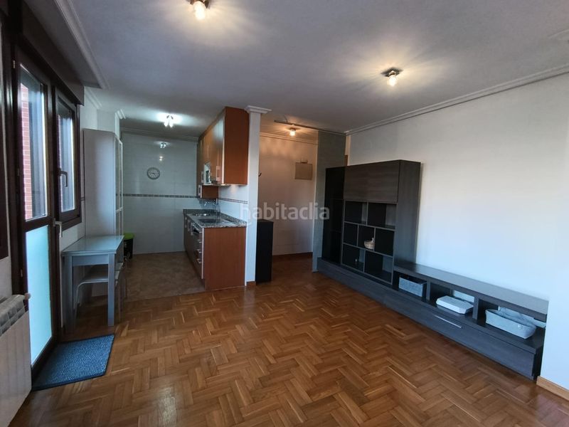 Foto c2f77fc5-3319-49f8-88d9-185c74ad3cd4. Apartament amb calefacció aparcament a El Carbayedo - El Quirinal Avilés