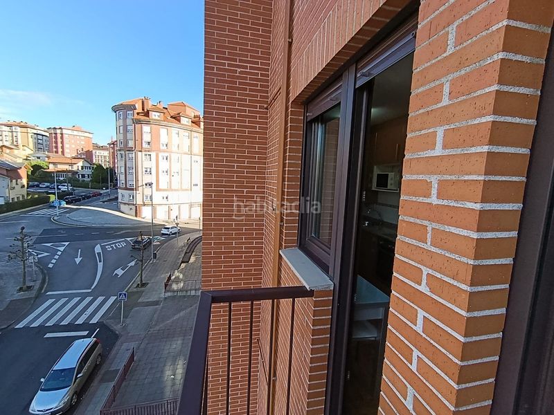 Foto cc39a1b2-4728-439e-9f48-7534e3453f33. Apartament amb calefacció aparcament a El Carbayedo - El Quirinal Avilés