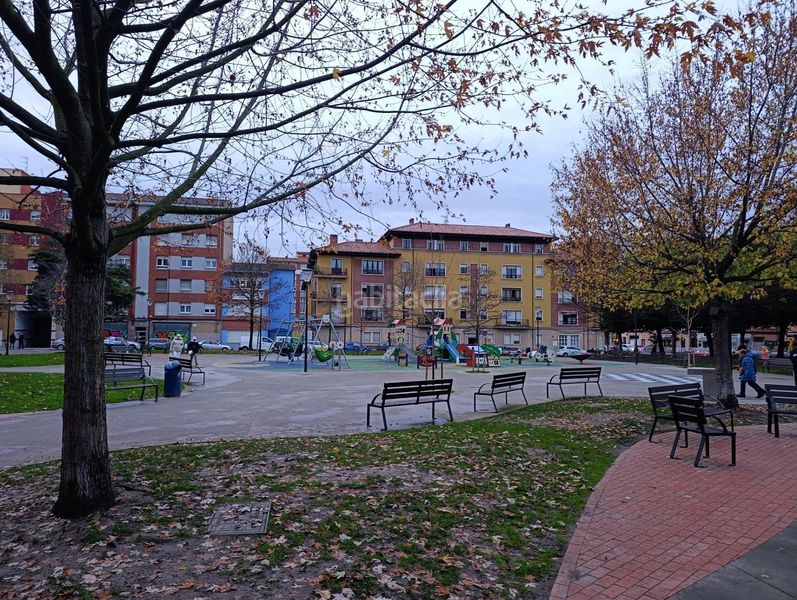 Foto 11ca3b2d-e0d4-4a10-b10f-c61eb7b7749b. Pis a calle custodia 14 a Llano Gijón