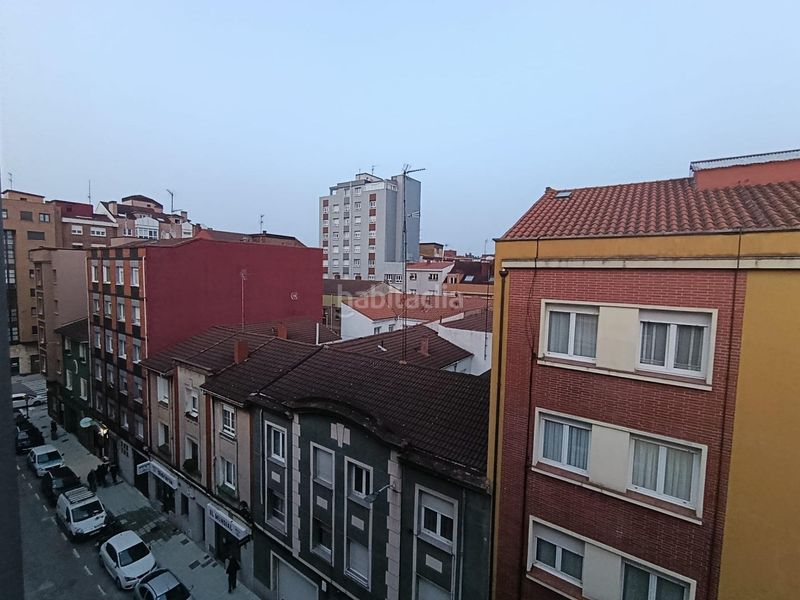 Foto 8f8cc145-0c7e-4847-9e90-f14610171909. Pis a calle custodia 14 a Llano Gijón