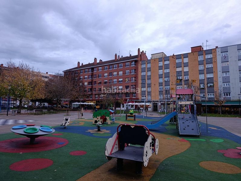 Foto c3d40f77-e242-43ac-8c8f-1e485fc9728d. Pis a calle custodia 14 a Llano Gijón