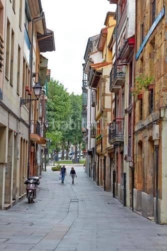 Foto b16b20f5-a40d-4e73-893c-eedb57b03911. Pis a Casco Histórico Oviedo