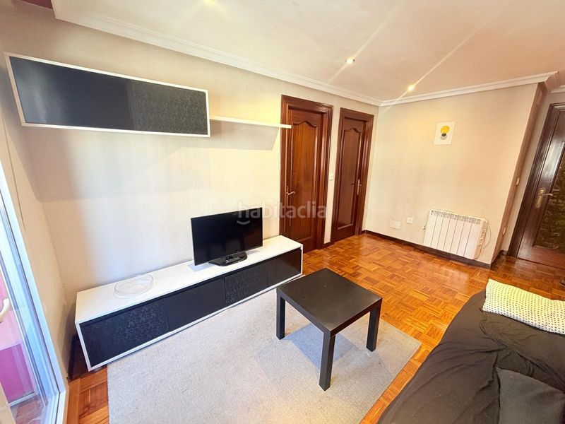 Foto 20337d86-6055-46c0-a73a-8f229192dfde. Piso en Buenavista Oviedo