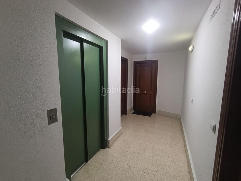 Foto 35c59340-8c4b-4498-a5ec-ba8901264080. Flat in calle juan xxiii 20 in Centro Avilés