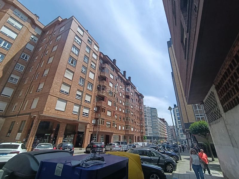 Foto 3f860389-cef4-4fe3-b4fc-5aab6897d1a0. Flat in calle juan xxiii 20 in Centro Avilés